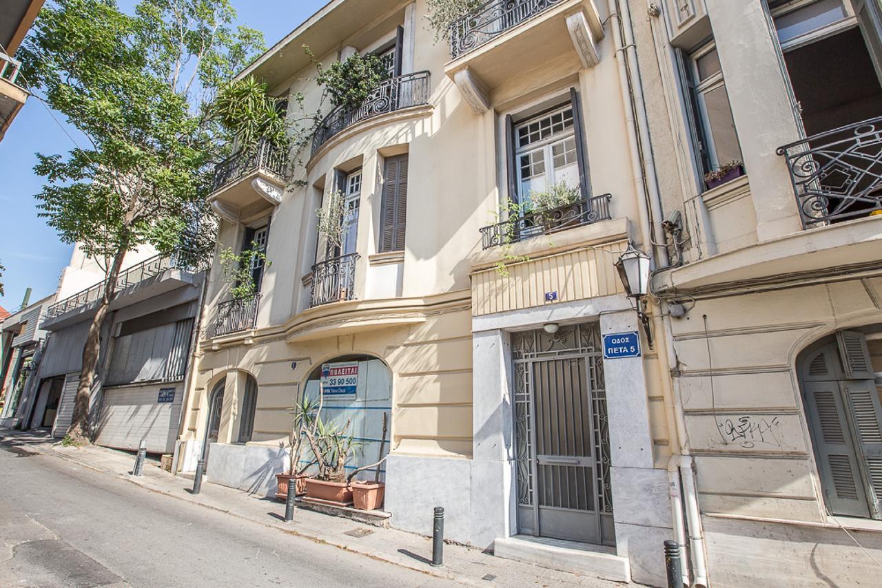 Spacious Apartment In Plaka, Athens Exterior photo